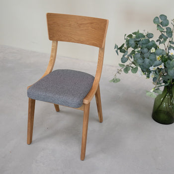 VESKOR Pack of 2 or 4 Dining Chairs in Solid Oak Lucas, Gray or Beige Upholstery