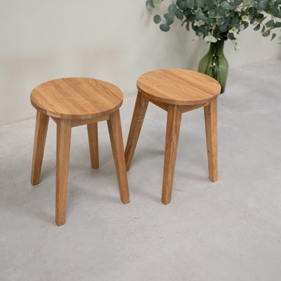 NordicStory Pack of 2 or 4 Solid Oak Wood Dining Stools Diana