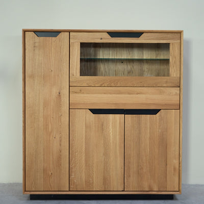 NordicStory Bremen 3 oak solid wood display cabinet, 124 x 38 x 134 cm.