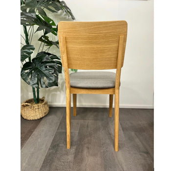 NordicStory Pack of 2 or 4 Mauritz Dining Chairs, Solid Oak Frame, Upholstery
