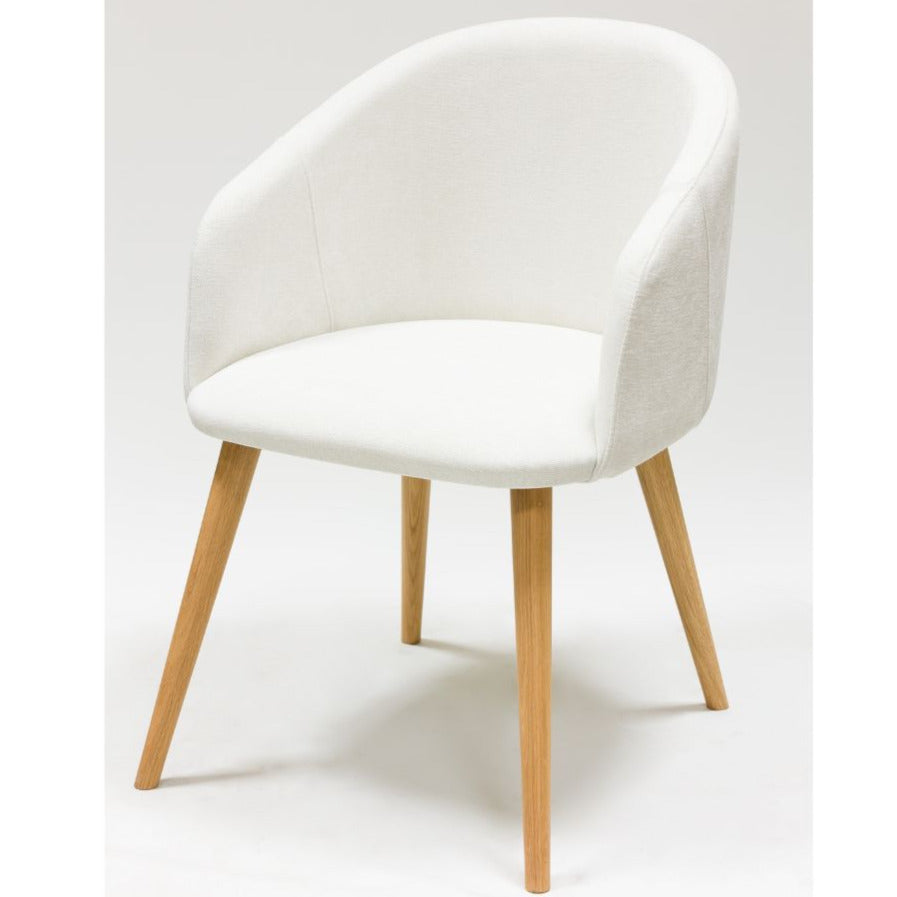 Veskor Solid oak armchair Ana, upholstered in white Roble.Store