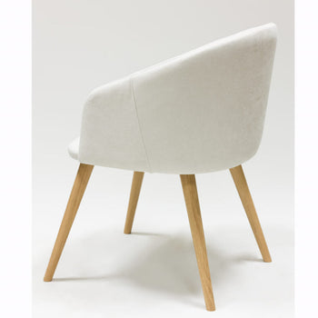 Veskor Solid oak armchair Ana, upholstered in white Roble.Store