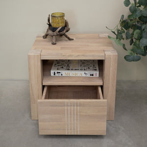 Valencia solid oak bedside table | NordicStory