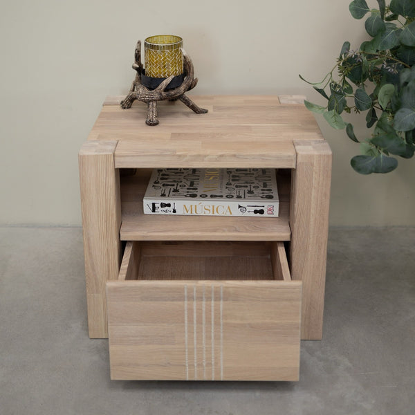 Valencia solid oak bedside table | NordicStory