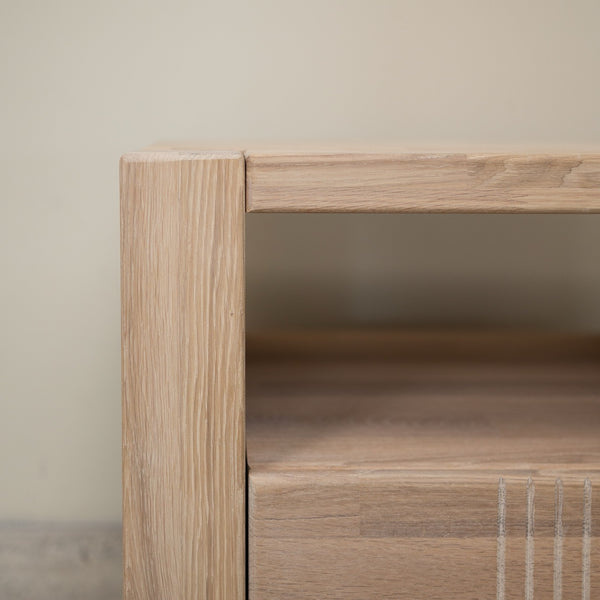 Valencia solid oak bedside table | NordicStory