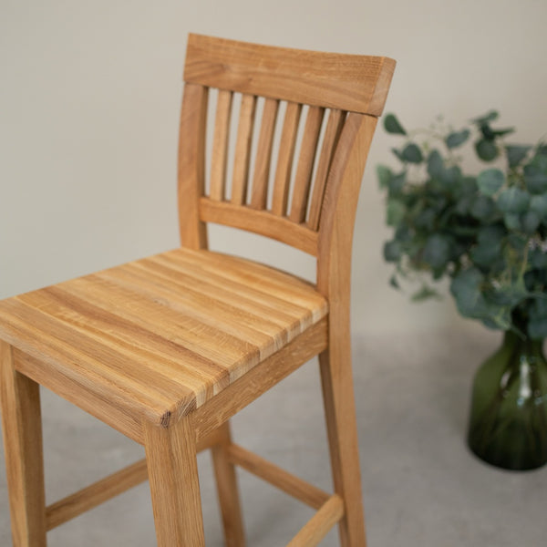 Provance solid oak bar stool | NordicStory