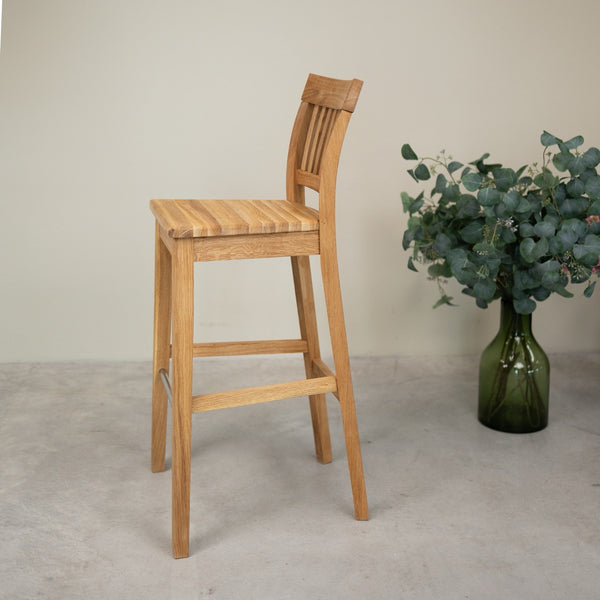 Provance solid oak bar stool | NordicStory