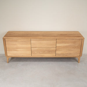 Oxford 3.2.2 solid oak TV stand | NordicStory