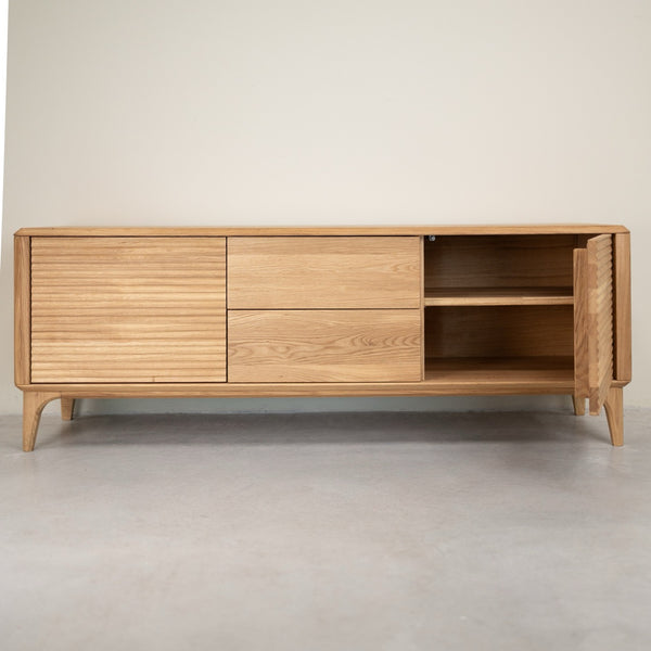 Oxford 3.2.2 solid oak TV stand | NordicStory