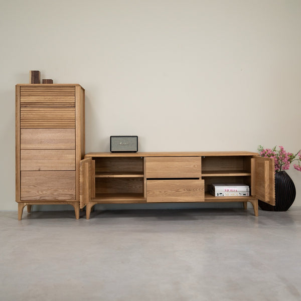 Oxford 3.2.2 solid oak TV stand | NordicStory