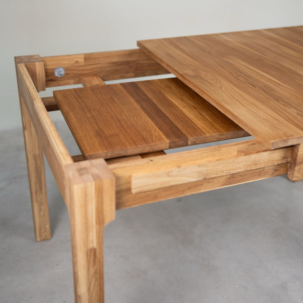 Extending dining table in solid oak wood Marsi | NordicStory