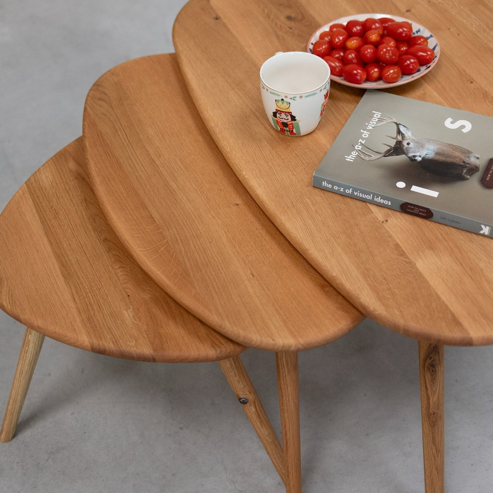 NordicStory Set of 3 apiables coffee tables in solid oak wood Geneva