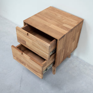 Escandi solid oak bedside table, 40 x 40 x 52 cm. | NordicStory