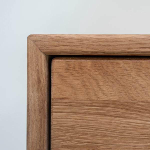 Judith solid oak nightstand