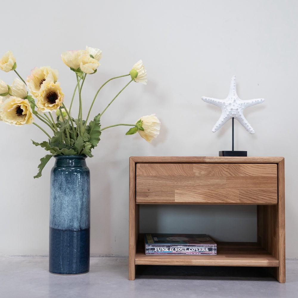 Judith solid oak nightstand