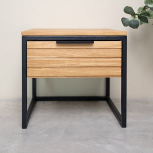 Runa solid oak bedside table | NordicStory