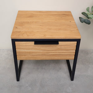 Runa solid oak bedside table | NordicStory