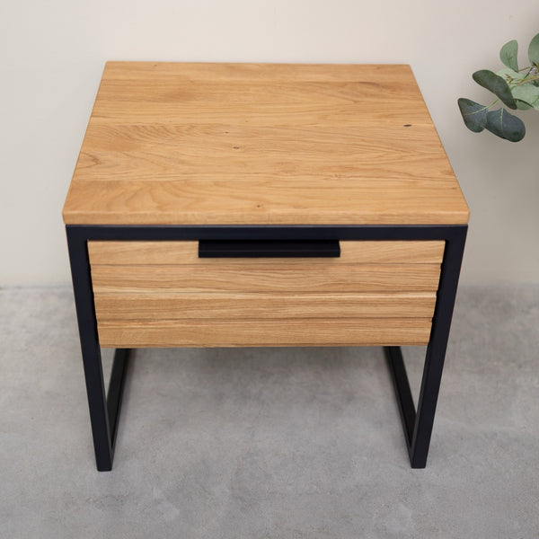 Runa solid oak bedside table | NordicStory