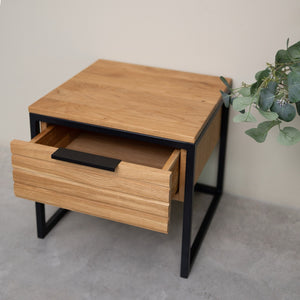 Runa solid oak bedside table | NordicStory