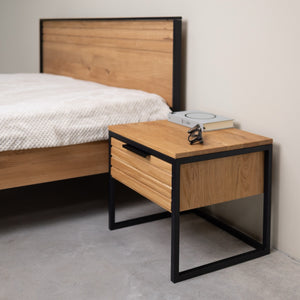 Runa solid oak bedside table | NordicStory