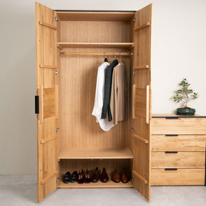 Runa solid oak 2-door wardrobe | NordicStory