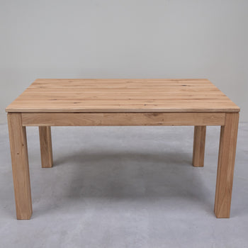 Extendable dining table in solid oak L2