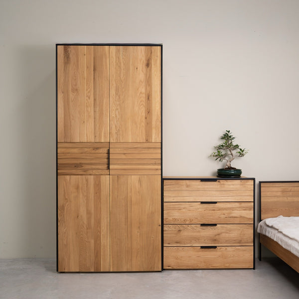 Runa solid oak 2-door wardrobe | NordicStory