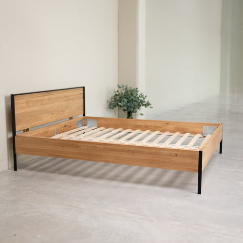 Runa solid oak bed | NordicStory