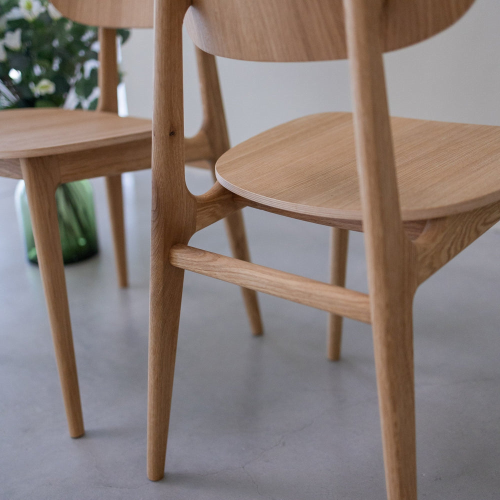 Pack of 2 or 4 Varde Dining Chairs, Solid Oak Wood Frame