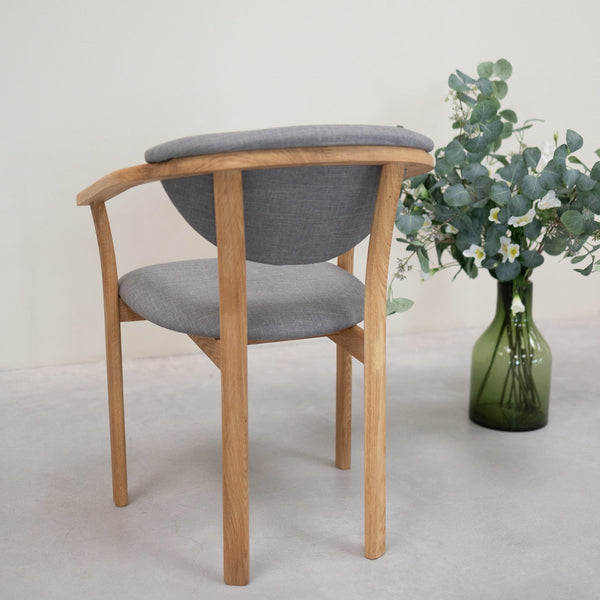 Pack of 2 or 4 Alexis Dining Chairs, Solid Oak Wood Frame, Nordic Gray Upholstery | NordicStory
