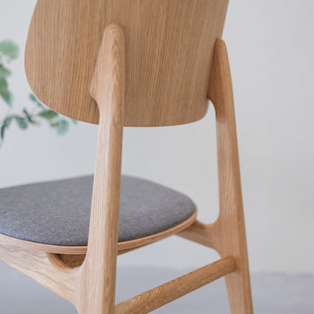 Pack of 2 or 4 Varde Dining Chairs, Solid Oak Frame, Upholstery | NordicStory