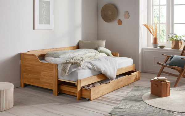 Solid oak trundle bed Frida | NordicStory
