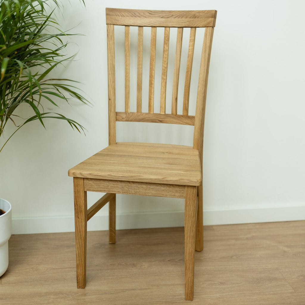 Pack of 2 or 4 Solid Oak Dining Chairs Provance | VESKOR