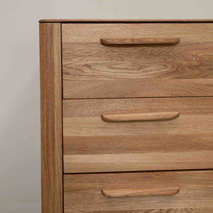 Atlanta solid oak dresser chest of drawers, 120 x 46,8 x 78,6 cm. | NordicStory