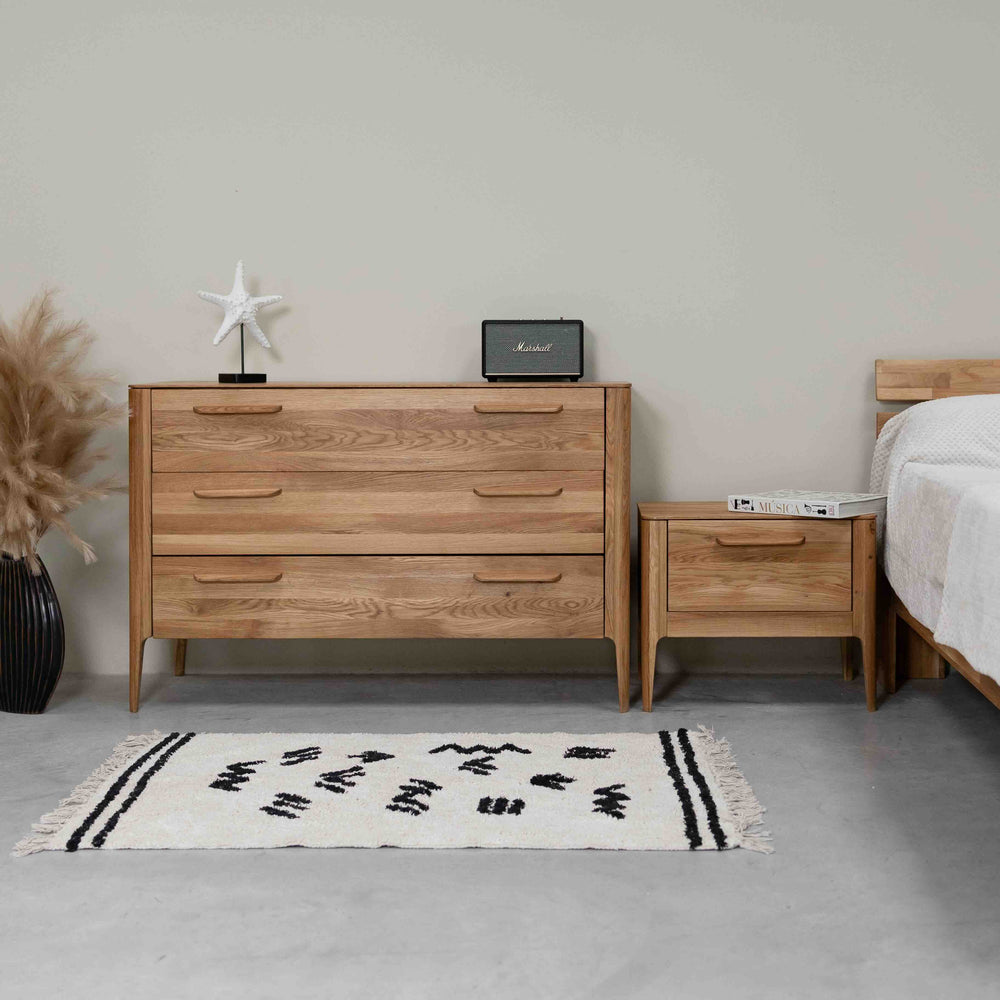 Atlanta solid oak dresser chest of drawers, 120 x 46,8 x 78,6 cm. | NordicStory