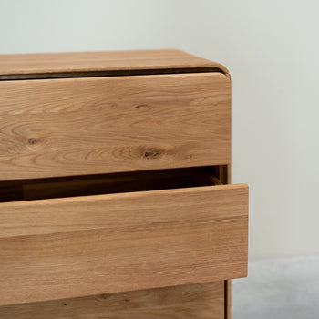 Chest of drawers in solid oak Geneva 2 high chest of drawers with 4 drawers Roble.Store NordicStory