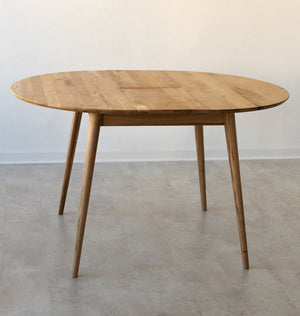 Round extendable dining table in solid oak Escandi 3, 100-130 x 100 x 75 cm | NordicStory