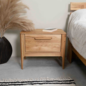 Atlanta solid oak bedside table, 56,2 x 38,2 x 47 cm (56,2 x 38,2 x 47 cm) | NordicStory