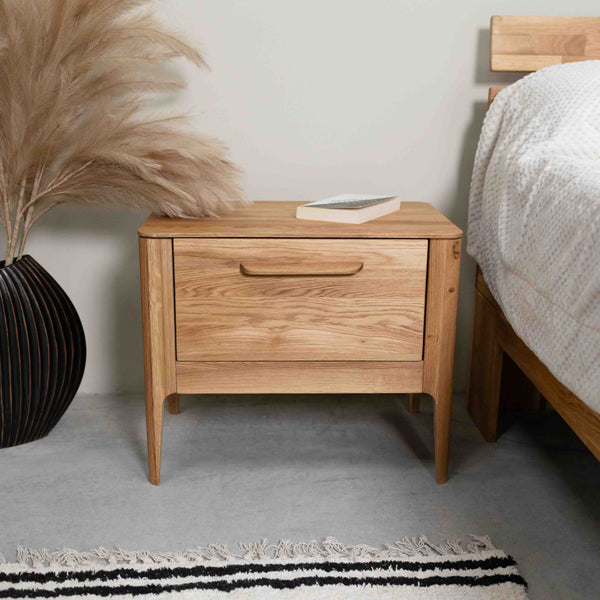 Atlanta solid oak bedside table, 56,2 x 38,2 x 47 cm (56,2 x 38,2 x 47 cm) | NordicStory