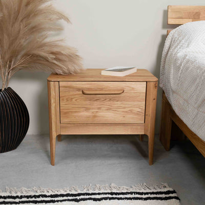 Atlanta solid oak bedside table, 56,2 x 38,2 x 47 cm (56,2 x 38,2 x 47 cm) | NordicStory