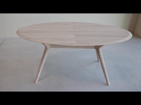 Extending dining table in solid oak Carmen | NordicStory