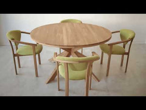 Round extendable dining table in solid oak Holger : NordicStory