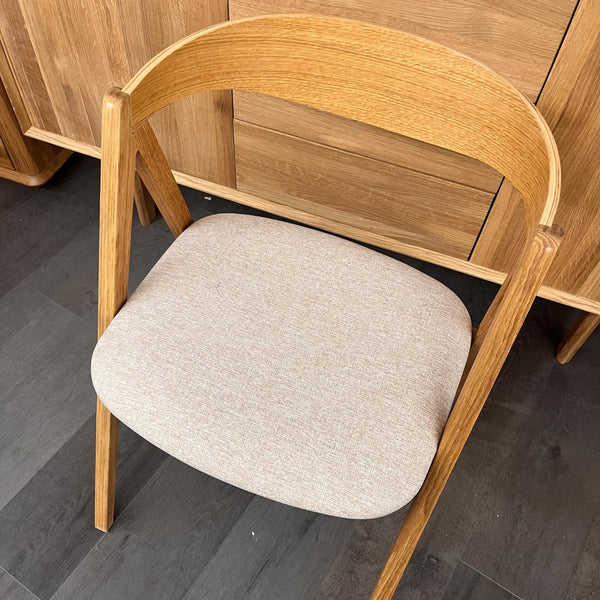 Pack of 2 or 4 Oscar Solid Oak Dining Chairs, upholstered | VESKOR