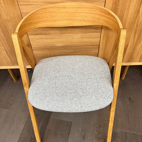 Pack of 2 or 4 Oscar Solid Oak Dining Chairs, upholstered | VESKOR