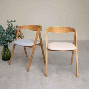 Pack of 2 or 4 Oscar Solid Oak Dining Chairs, upholstered | VESKOR