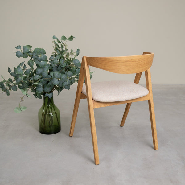 Pack of 2 or 4 Oscar Solid Oak Dining Chairs, upholstered | VESKOR