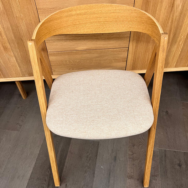 Pack of 2 or 4 Oscar Solid Oak Dining Chairs, upholstered | VESKOR