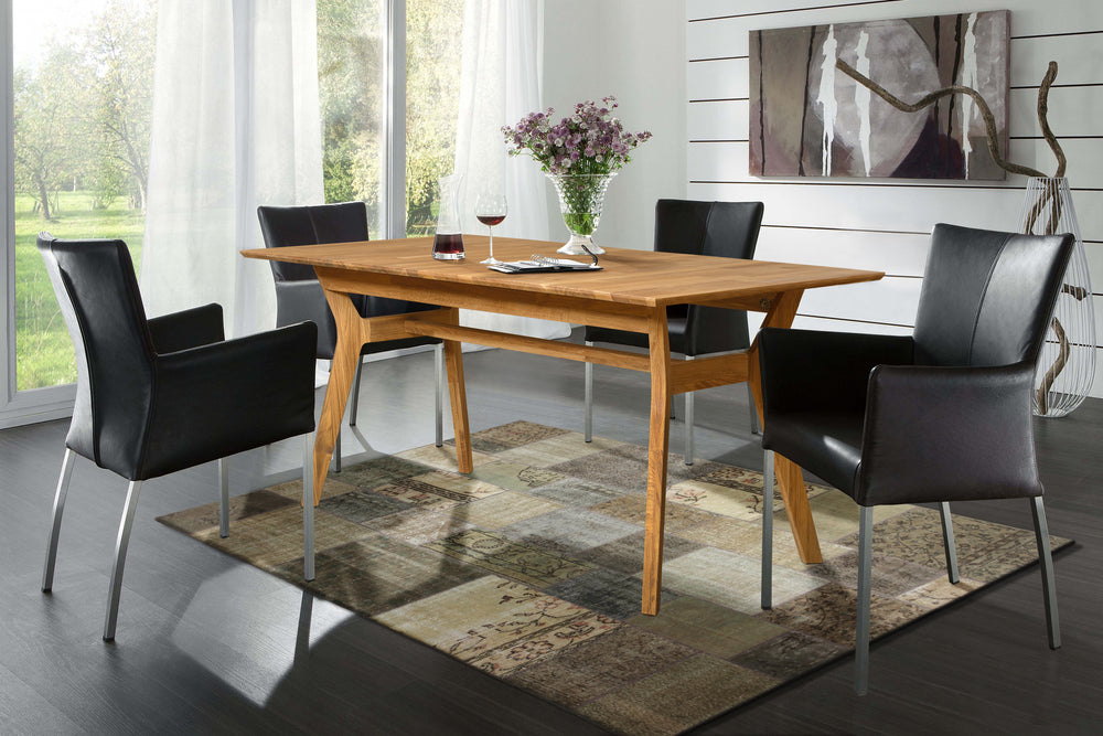 NordicStory Dining table in solid oak wood 