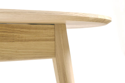 NordicStory Extending oval dining table in solid oak wood