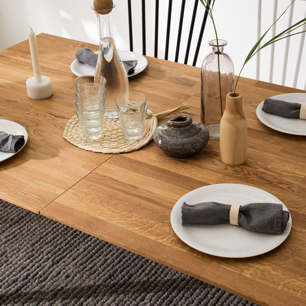 NordicStory Extending dining table made of solid oak wood